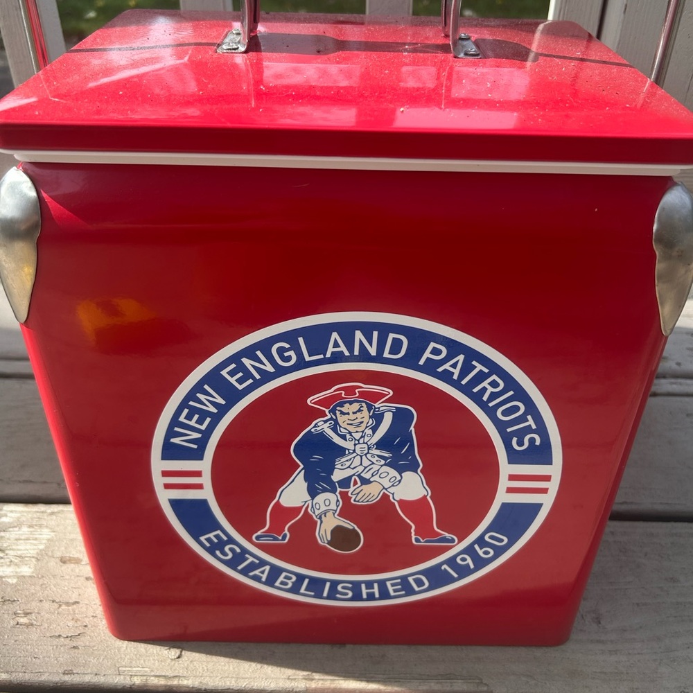 Vintage The Memory Company Officially Licensed NFL New England Patriots Cooler